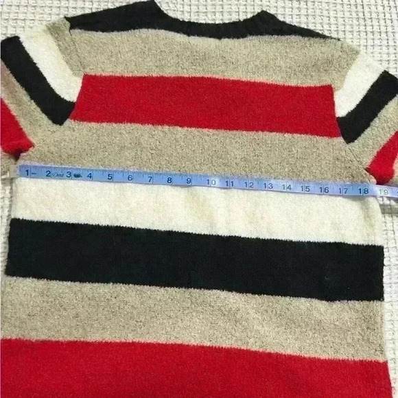 Vintage St. John’s Bay Sweater - Picture 4 of 6